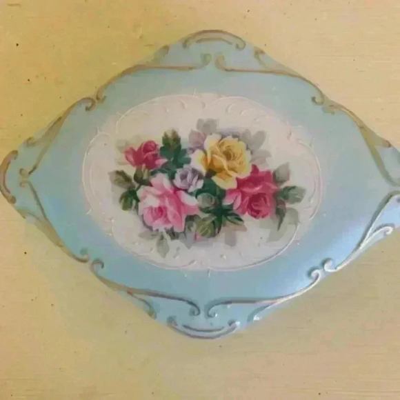 Vintage Floral Trinket Box - Picture 2 of 6